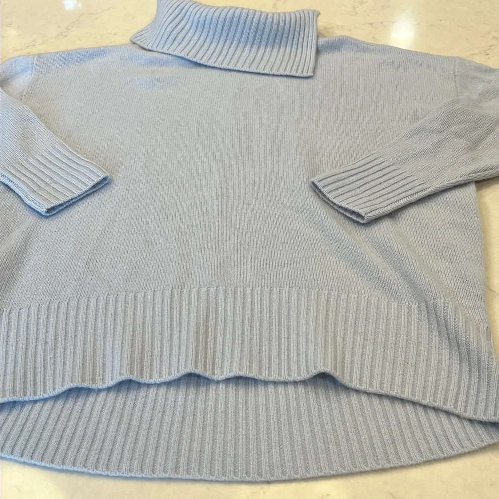 Nordstrom Cashmere‎ Soft Sky Blue Cowl Neck Sweater Size Small